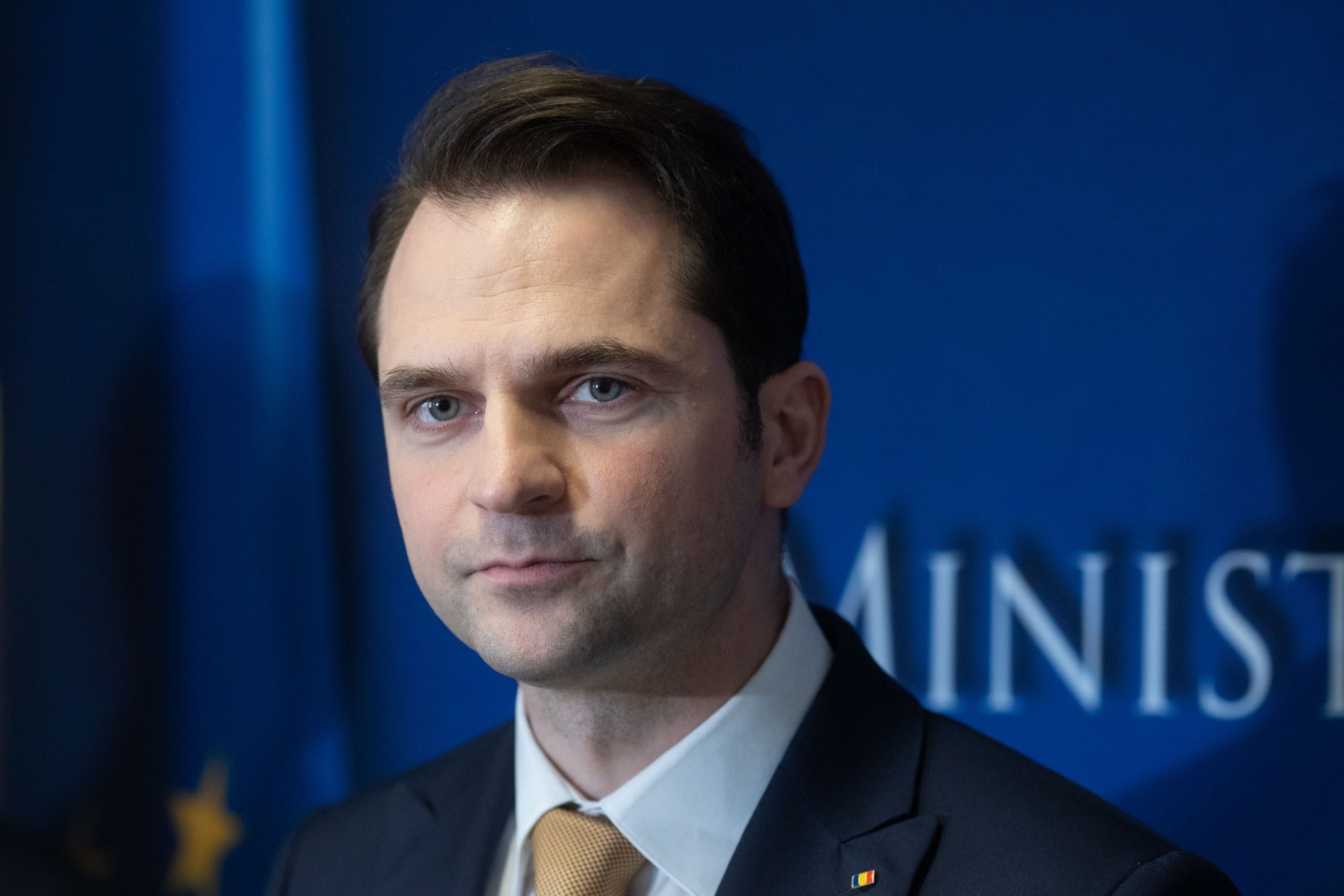 Sebastian Burduja depune plângere penală după ce titlul cărții sale a fost folosit împotriva PNL de un site de „știri false”