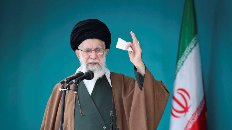 Atacurile Israelului asupra Iranului ar fi lovit sistemele de apărare ale siturilor nucleare și energetice. Khamenei: „Atacul nu ar trebui exagerat”