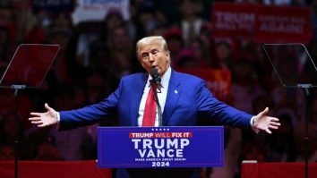 Controverse după mitingul electoral al lui Donald Trump la New York. Insulte, rasism, crucifixe. Cum au reacționat portoricanii