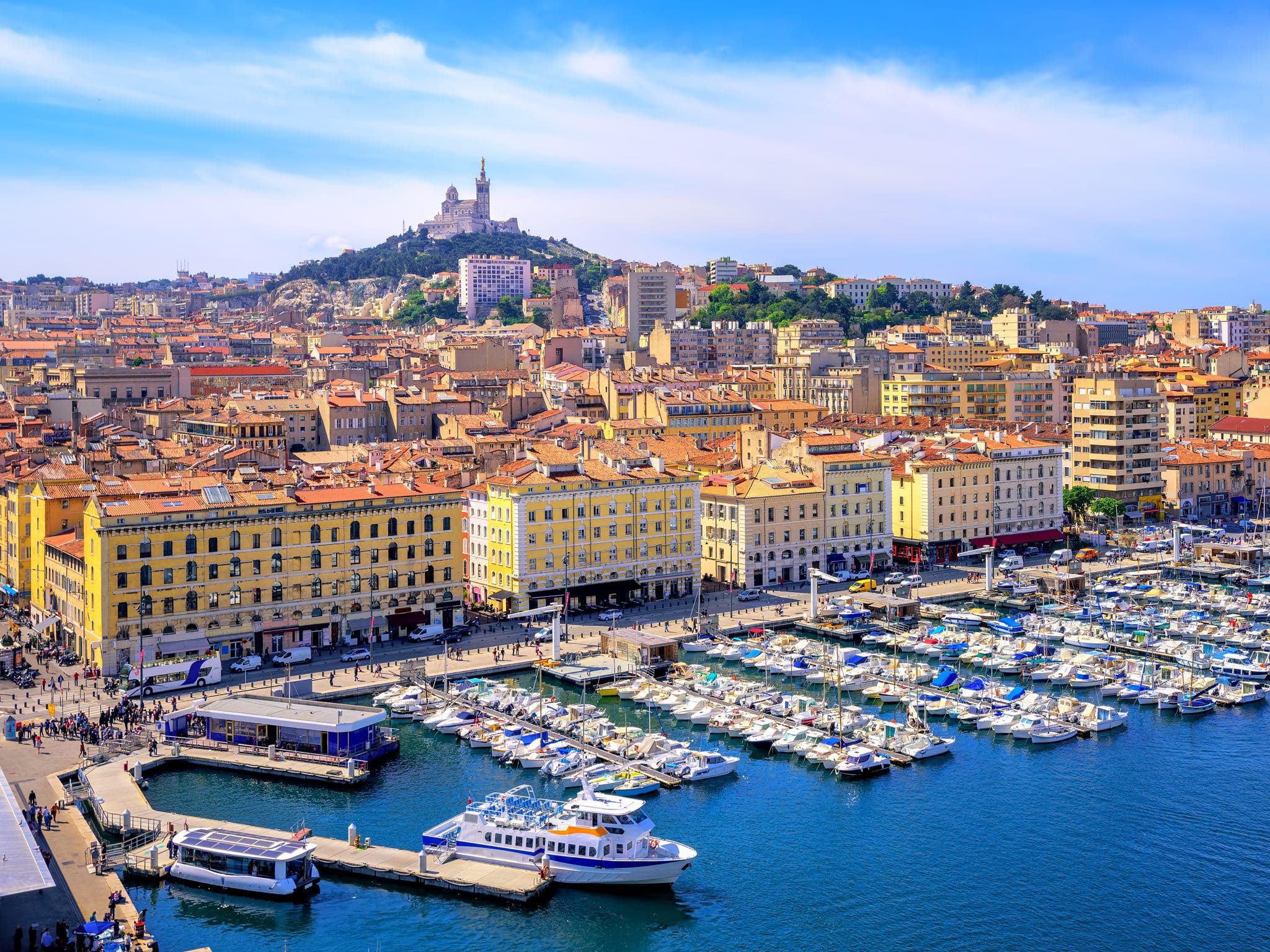 Unde mergi azi? Marseille se remarcă printr-o combinație unică de peisaje spectaculoase și diversitate culturală