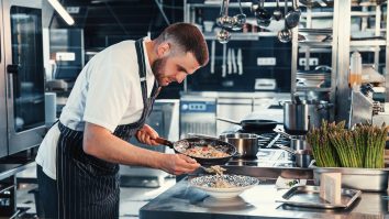 Ce mănânci azi? Poți găti preparate fine dining la evenimentul „Cooking together with a chef”
