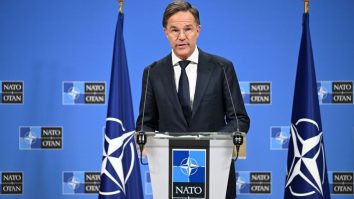 NATO urmărește revizuirea fundamentală a politicii sale privind Rusia. „Actul fondator și Consiliul NATO-Rusia au fost construite pentru o altă eră”, spun oficialii
