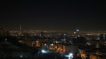 Iranul ridiculizează atacurile „slabe” ale Israelului, în timp ce extremiștii cer represalii