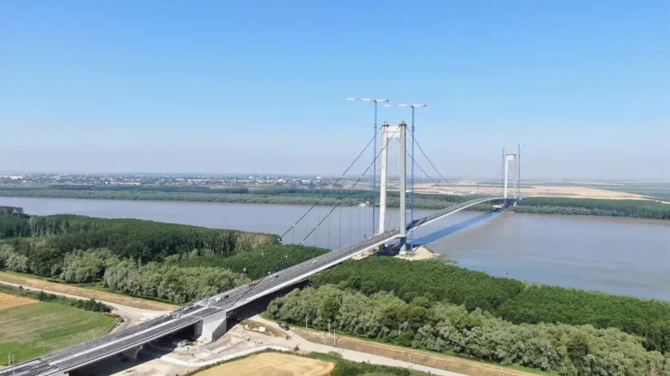 Podul de la Brăila – CNAIR anunţă că primul strat de mixtură bituminoasă se aşterne pe 8 octombrie