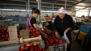 Putin interzice fructe și legume din Kazahstan după ce țara refuză să adere la BRICS