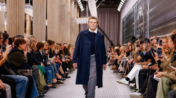 Cum te îmbraci să fii un bărbat stilat și sexy? Îți spun experții ce tendințe vin cu 2025