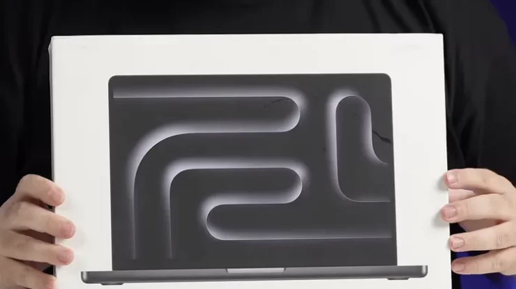 Următoarele MacBook Pro de la Apple au apărut deja în Rusia. Laptopul este așteptat să fie lansat în noiembrie