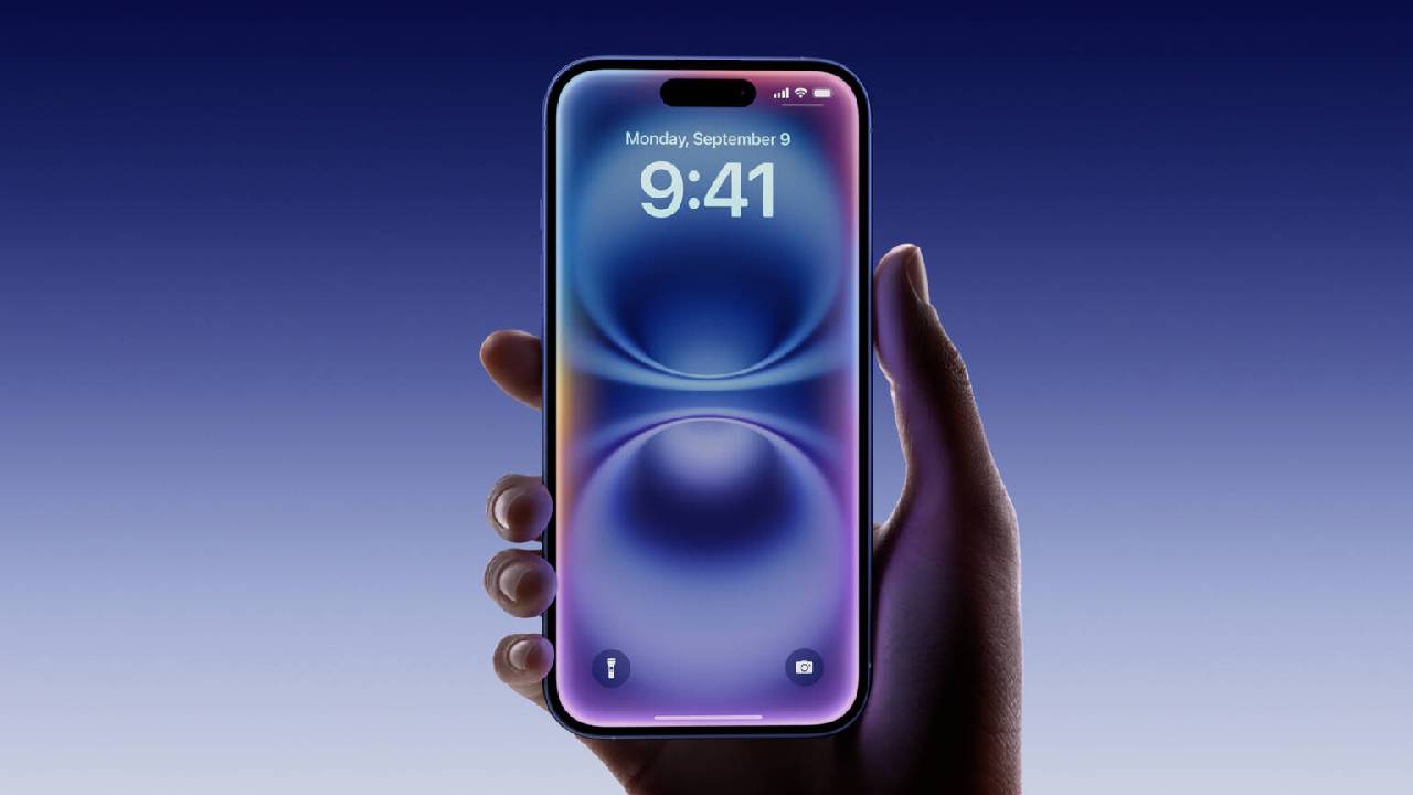 iPhone 16 a venit cu probleme. Mai mulți utilizatori se plâng că telefoanele se restartează singure