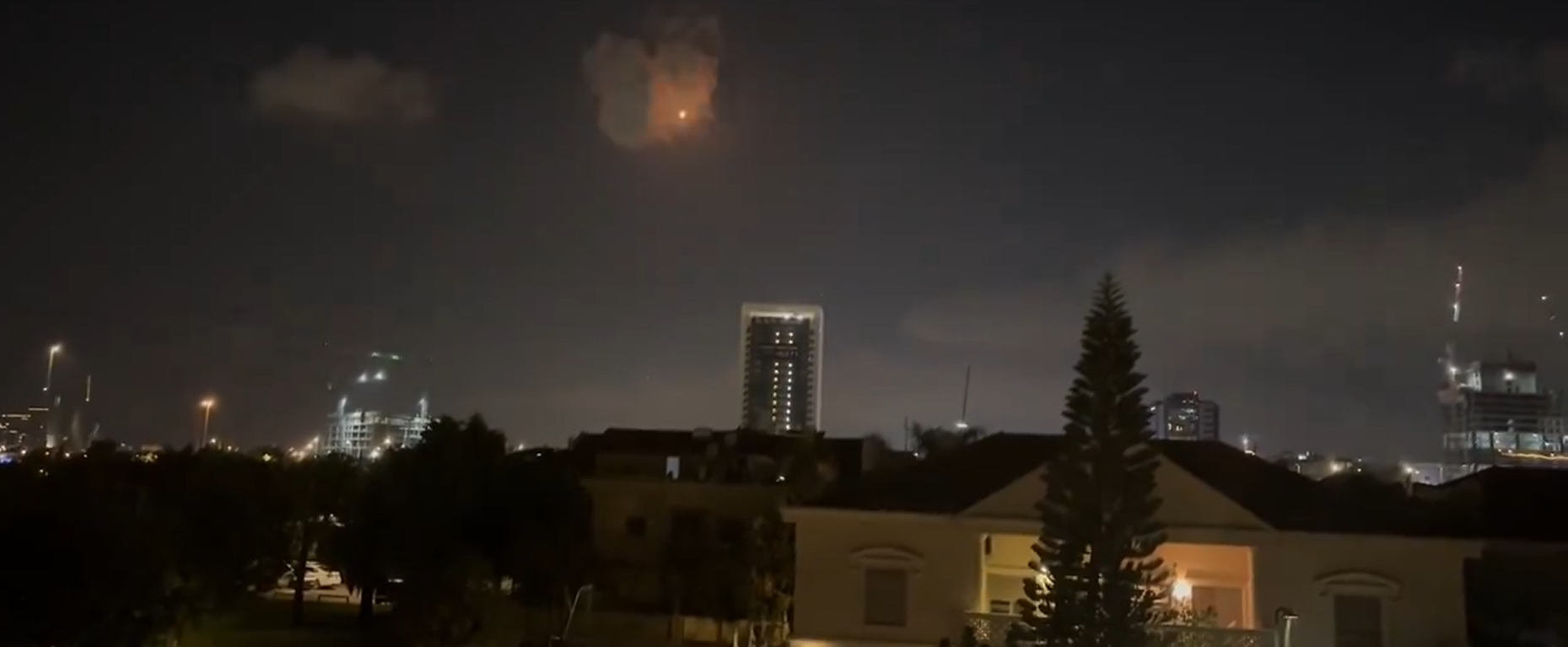 Hezbollah a lansat cel puțin 5 rachete înspre Tel Aviv, anunță IDF