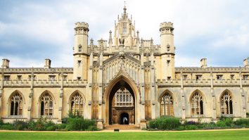 Universitatea Cambridge include Limba Română în programa sa. Institutul Limbii Române caută profesori care să predea acolo