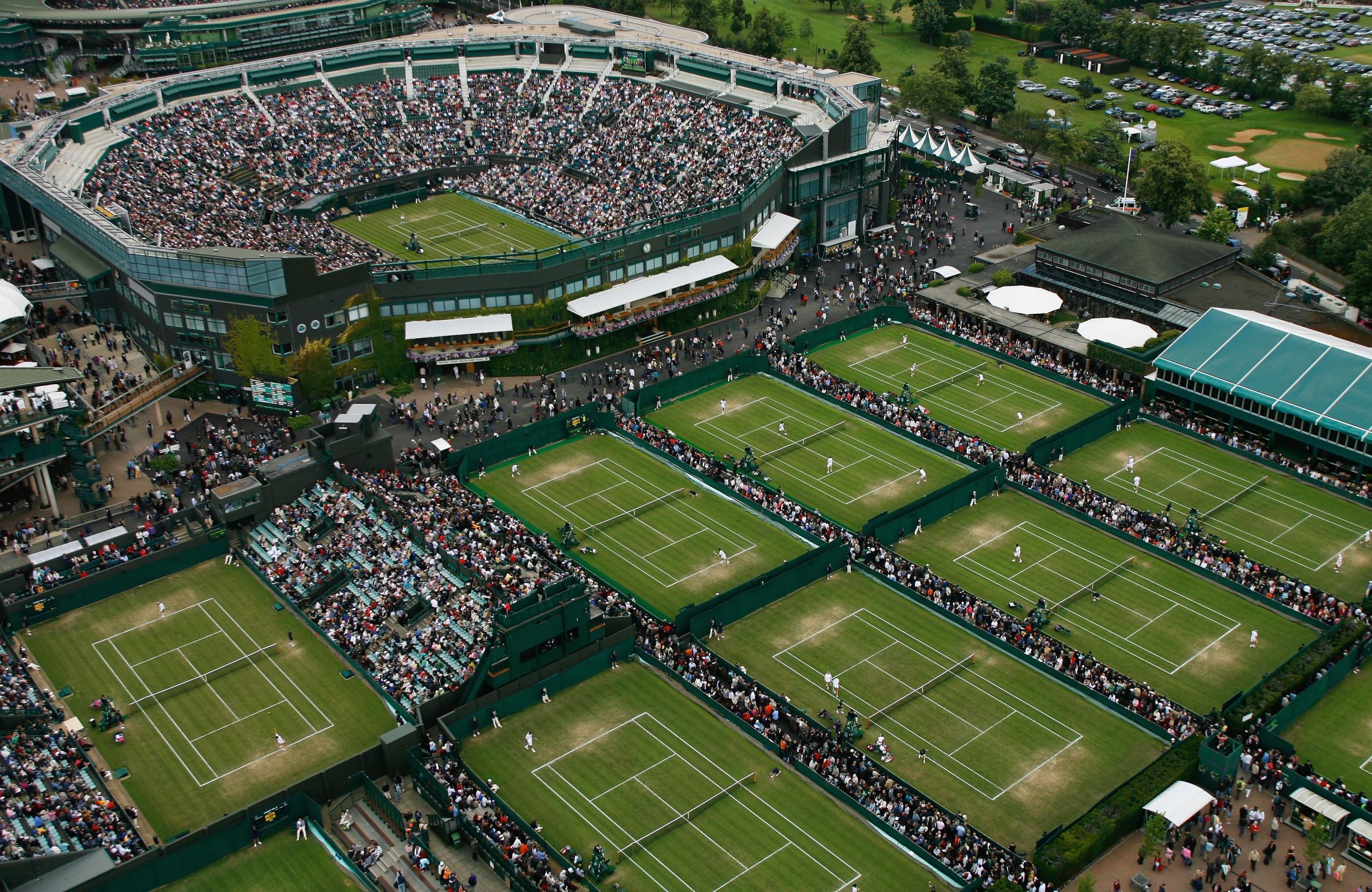 Wimbledon își va înlocui toți judecătorii de linie cu Live Electronic Line Calling din 2025. Sistemul va fi complet automatizat pe întregul teren