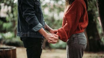 Cuffing Season a sosit! Ce sfaturi au experții despre cum să-ți găsești jumătatea în sezonul rece