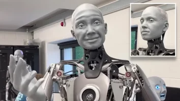 Probleme în cuplu. Cei mai avansați roboți A.I. din lume, Ameca și Azi, au fost surprinși într-un videoclip cum se certau. Cum transmit emoții