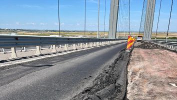 Golden Gate de România intră din nou în reparații. Podul de la Brăila va fi asfaltat pentru a patra oară, la un an de la inaugurare