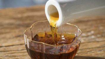 China stabilește tarife provizorii la băuturile europene. Decizia vine după taxele UE asupra vehiculelor electrice