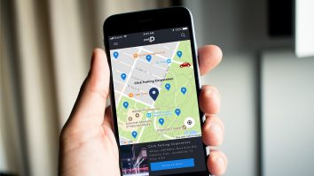 Google Maps îți găsește loc de parcare. Cum funcționează serviciul în parteneriat cu SpotHero