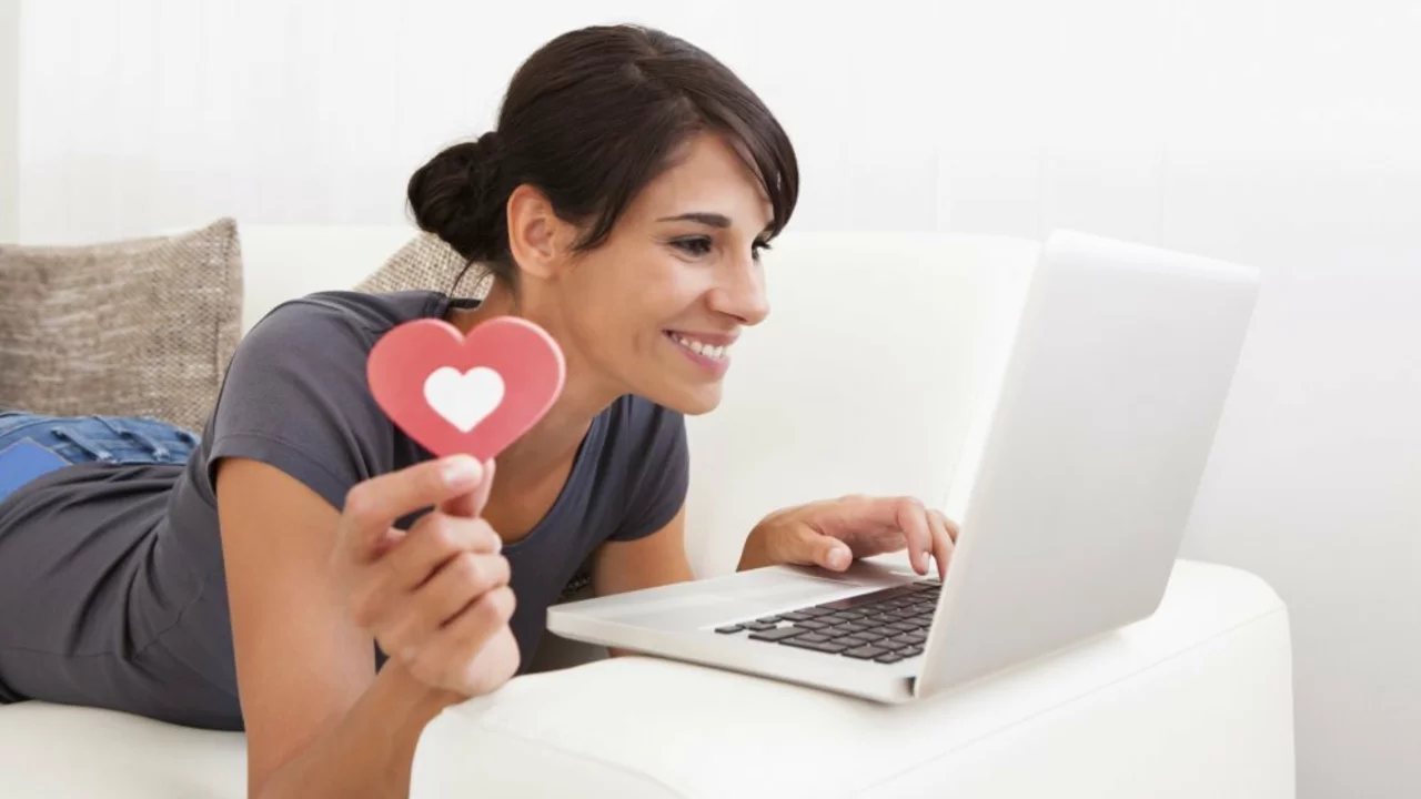 Cum îți găsești jumătatea în 2024? Peste 90% dintre cupluri se cunosc online