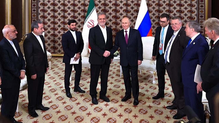 Iranul își avertizează vecinii să nu ajute Israelul să atace. Statele din Golf sunt prinse la mijloc în criza regională