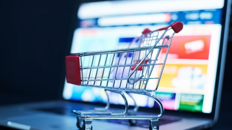 (P) Volumul și frecvența comenzilor online, în creștere în rândul românilor