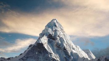 Everestul este mai înalt cu până la 50 de metri datorită eroziunii râului Arun