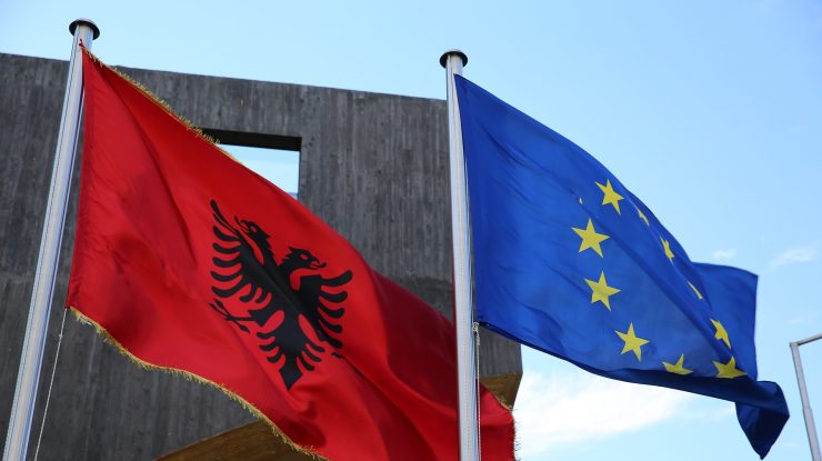 Albania începe negocierile oficiale pentru aderarea la UE. Cât timp va dura până va deveni membru al blocului comunitar
