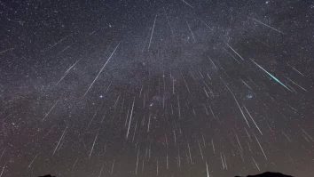 Cerul îți oferă surprize de sfârșit de an. Cometa Atlas și ploaia de meteorii Geminide vor putea fi văzute cu ochiul liber