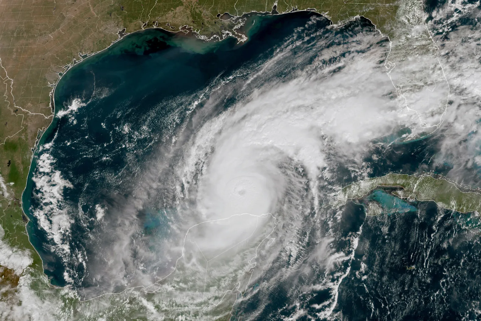 „Pregătiți-vă pentru un impact catastrofal”. Autoritățile din SUA avertizează că uraganul Milton se apropie de Florida