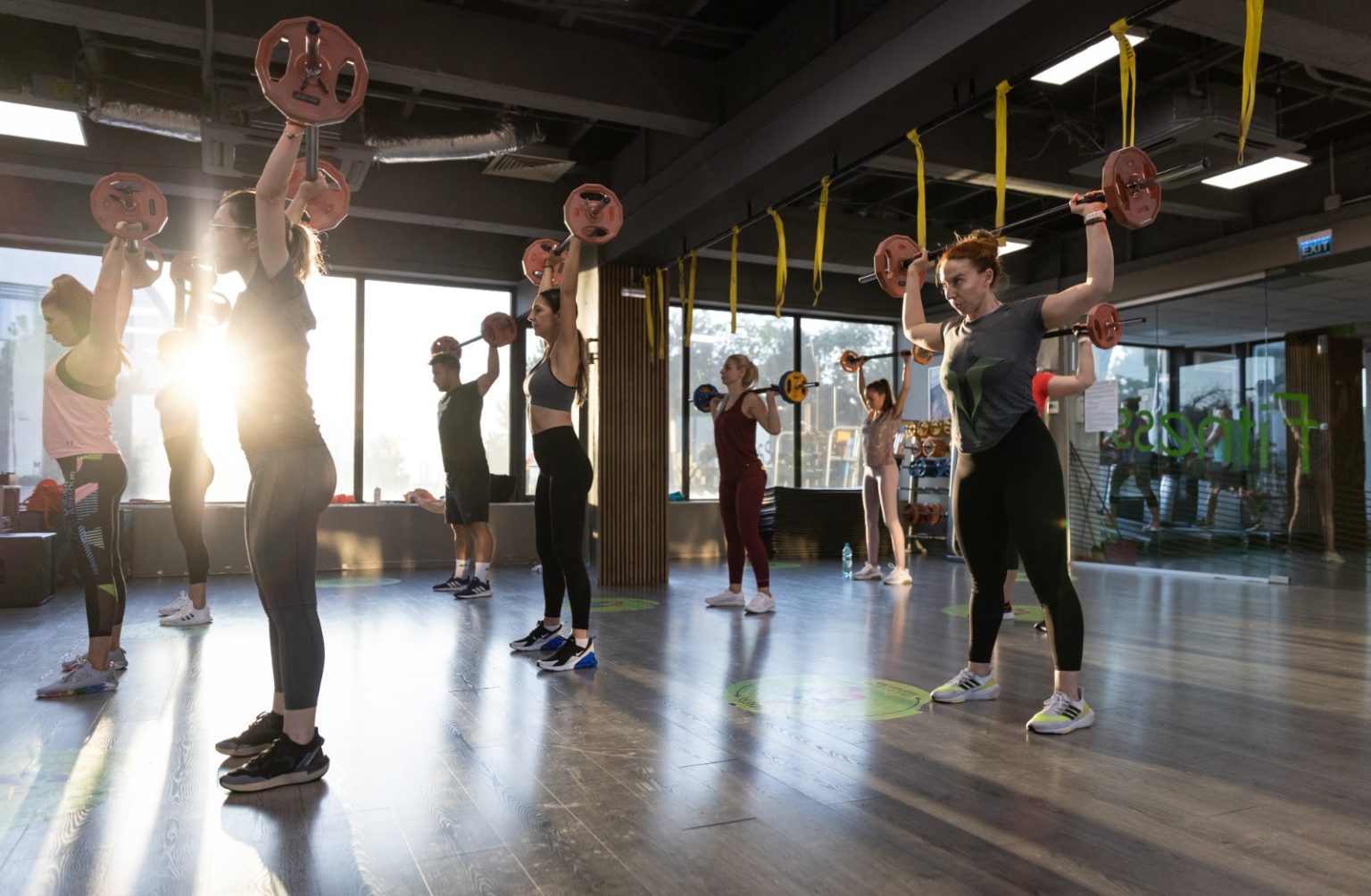 OMS: Sportul zilnic practicat timp de 20-25 minute crește nivelul de endorfine și te ajută să fii fericit