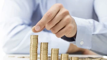 Cum arată economia României la final de 2024? Creșteri de prețuri și incertitudini pe piața muncii