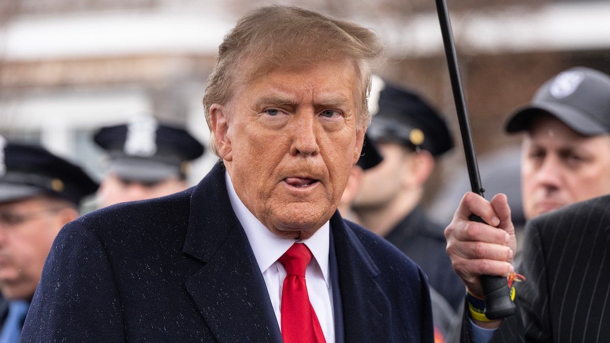 Donald Trump a strâns peste 160 de milioane de dolari în septembrie. Câți bani a strâns a Harris