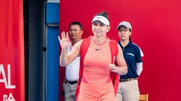 Reacția Simonei Halep după eliminarea de la Hong Kong: „Revenirile nu sunt niciodată ușoare”