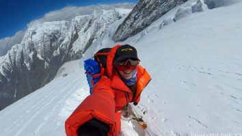 O britanică devine cea mai tânără femeie care escaladează cei mai înalţi 14 munţi din lume. Adriana Brownlee a urcat la 20 de ani pe Everest