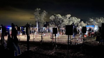 Israelienii se adună la locul festivalului Nova, unde Hamas a ucis sute de oameni. Co-fondator: „O zi lungă care nu se termină niciodată”
