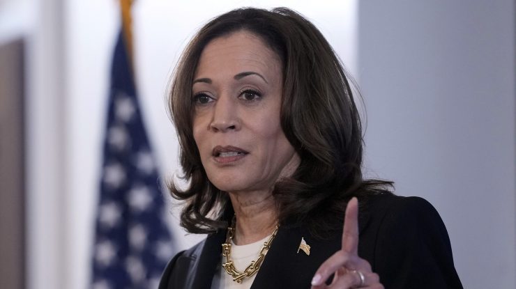 Kamala Harris susține că Trump „are o listă de dușmani pe care intenționează să îi urmărească” în apelul final către alegători