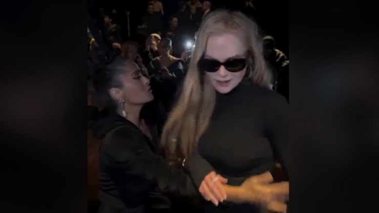 VIDEO. Prietenia dintre Nicole Kidman și Salma Hayek se destramă. Cele două actrițe au avut un moment tensionat pe covorul roșu