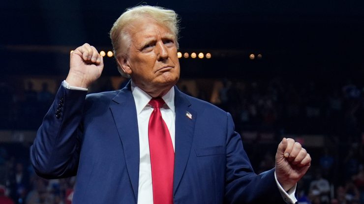 Trump a transformat o conferință într-o sesiune muzicală de 40 de minute. Incidentul reînvie dezbaterea despre capacitatea sa mentală