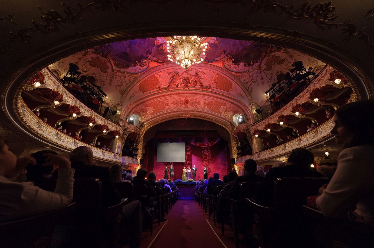 Azi, de Ziua Mondială a Operei, vezi spectacolul „Opera Baroque Brunch”, o producție regizată de Alexandru Nagy