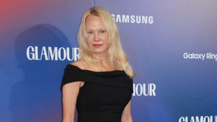Pamela Anderson a câștigat premiul Glamour Global Women Of The Year. Ce alte vedete au mai fost numite în cadrul ceremoniei
