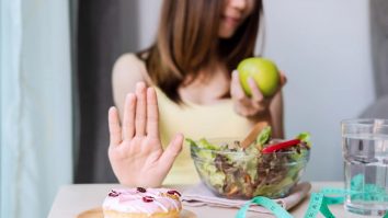 Mănâncă mai puțin, trăiește mai mult. Adevărul științific din spatele restricției calorice