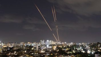 Israelul amenință că va răspunde atacului iranian cu rachete în această seară: „Răspunsul va fi văzut de întregul Orient Mijlociu”