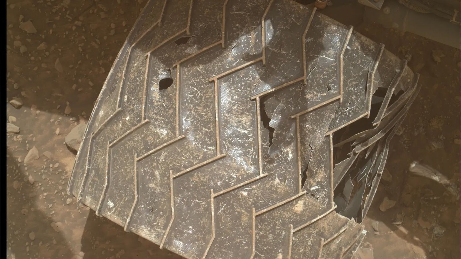 Roverul NASA de pe Marte suferă „defecțiuni” în timp ce se deplasează ...