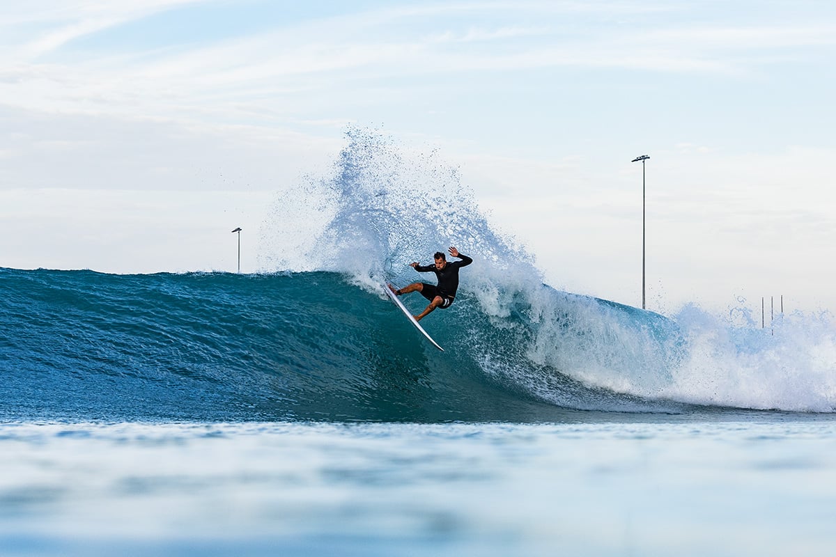 Unde mergi la surf în România? Constanța este destinația ideală, spune Andrei Damian
