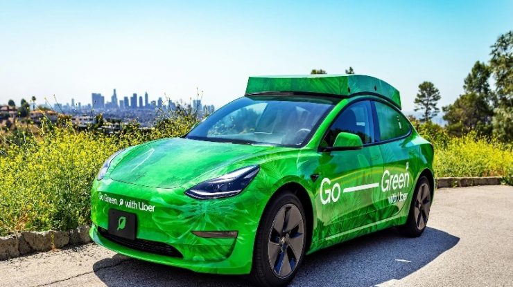 Uber lansează opțiuni pentru clienți care le permit să aleagă curse electrice. Obiectivul este de a realiza călătorii cu „vehicule cu emisii zero” până în 2040