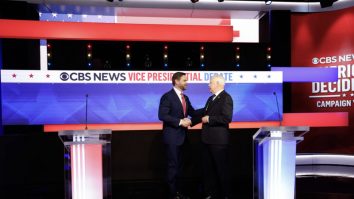 Tim Walz și JD Vance s-au înfruntat în dezbaterea candidaților la vicepreședinția SUA. Cei doi sunt de acord că Israelul are dreptul de a se apăra