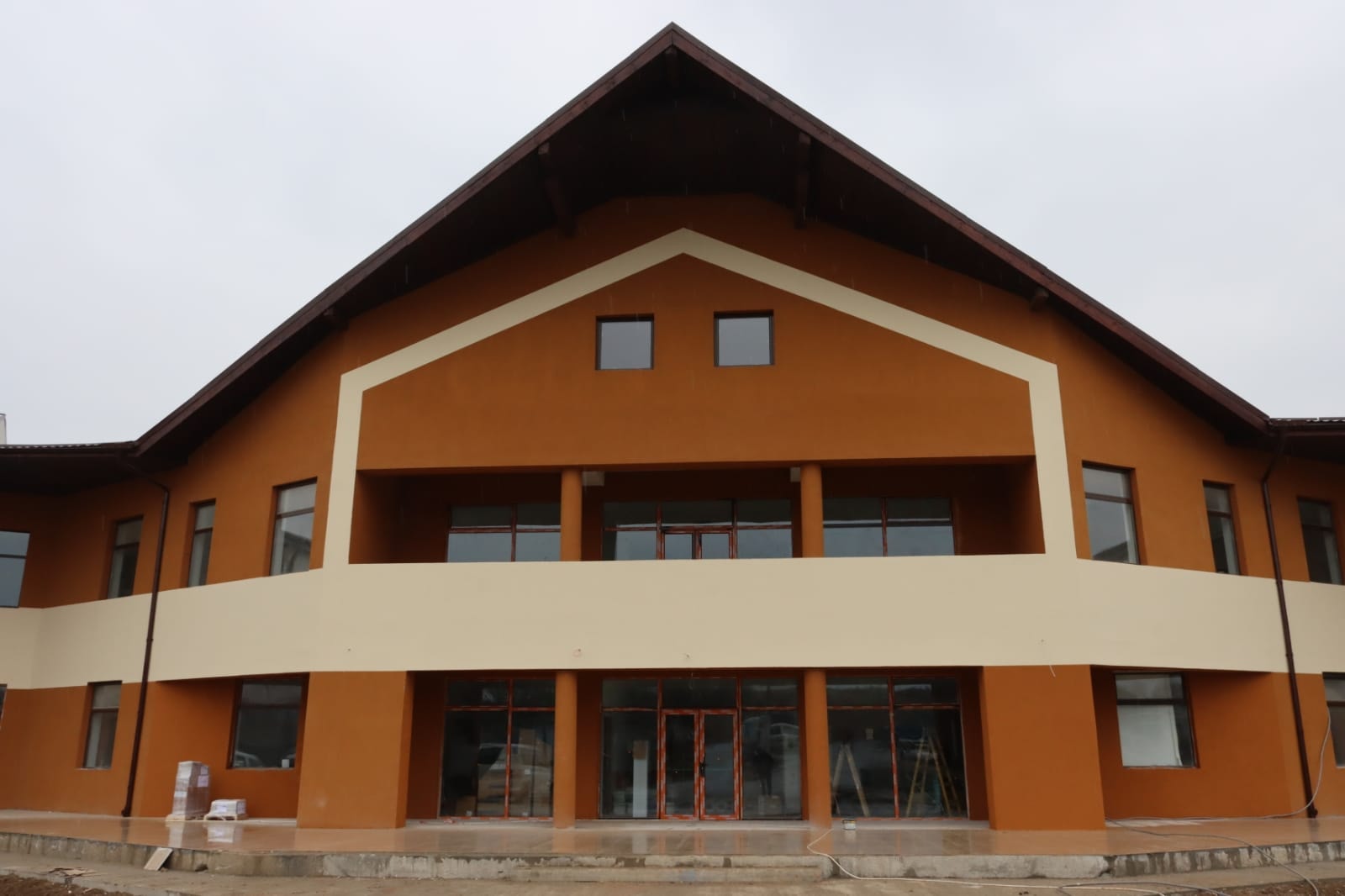 Birocrația, boală grea. Spitalul de psihiatrie din Arad, inaugurat anul trecut, stă închis. A costat 5 milioane de euro