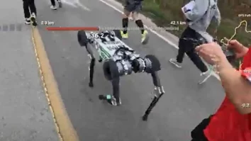 RAIBO2 este primul câine robot de maraton. Cum poate fi folosită noua inovație tehnologică