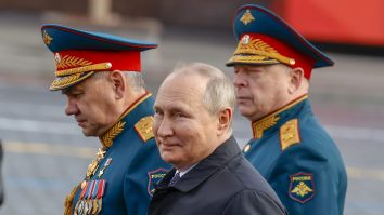 Putin mărește bugetul militar în 2025. Va aduce Trump pacea în Ucraina?