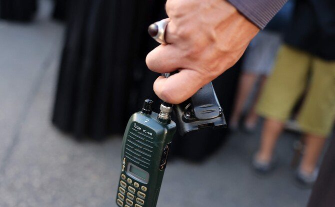 NEXTA: Zeci de dispozitive de comunicații wireless, inclusiv pagere și walkie-talkie, au explodat în rândul Armatei Arabe Siriene