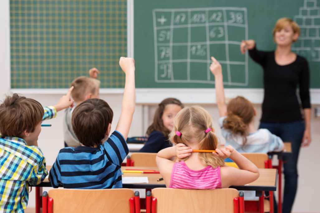 PISA: Doar unul din cinci elevi se descurcă la matematică. Profesor: „Ar trebui îmbunătățite formarea inițială și continuă a profesorilor”