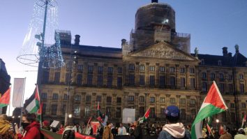 Poliția din Amsterdam arestează peste 60 de persoane după atacuri asupra fanilor israelieni